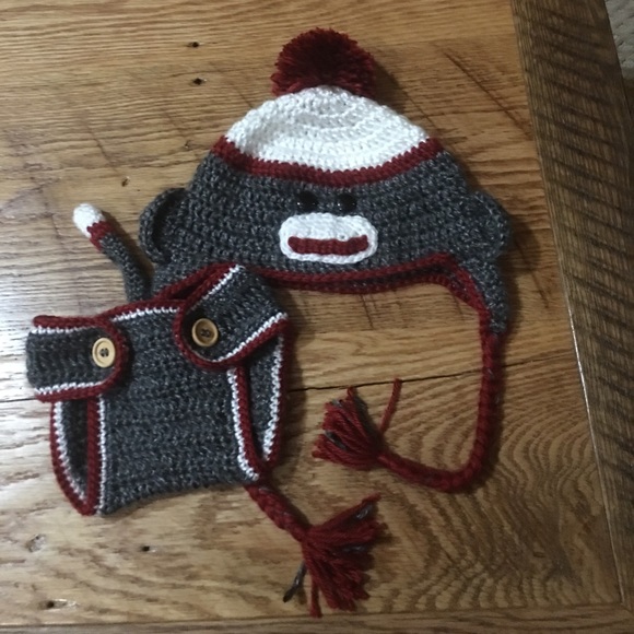 HANDMADE CROCHET KNIT HATS FOR BABIES /& KIDS-SOCK MONKEY-SIZES FROM 0-6 YEARS